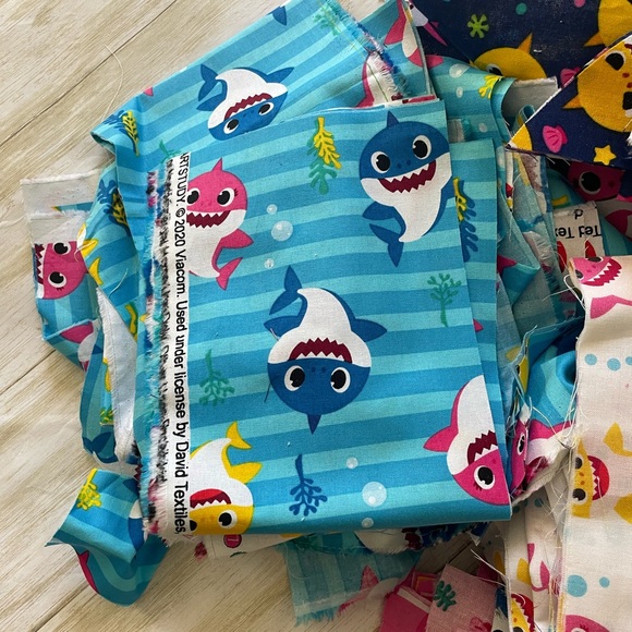 Baby Shark Cotton fabric scraps - Picture 10 of 11